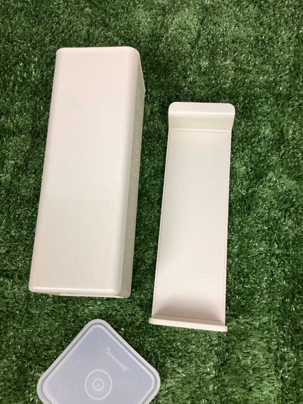 Tupperware Cracker Container Cream - Picture 6 of 12